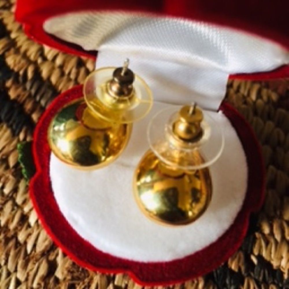 TrifariāVintageāGoldĀ CrystalāTearāDropāEarringsā - Picture 12 of 12